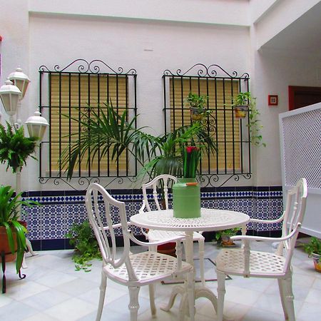 Hotel Mairena Mairena De Alcor Exterior photo