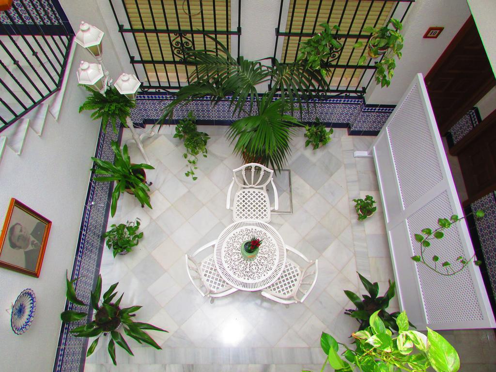 Hotel Mairena Mairena De Alcor Exterior photo