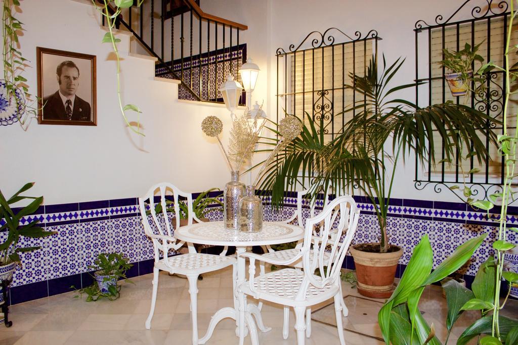 Hotel Mairena Mairena De Alcor Exterior photo