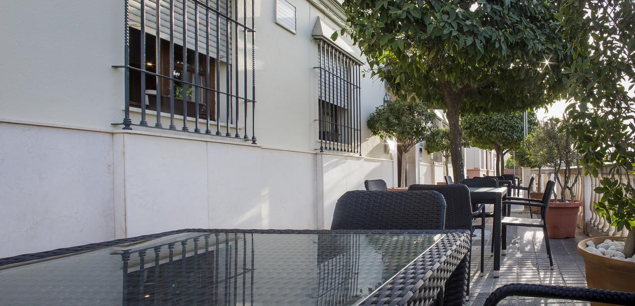 Hotel Mairena Mairena De Alcor Exterior photo